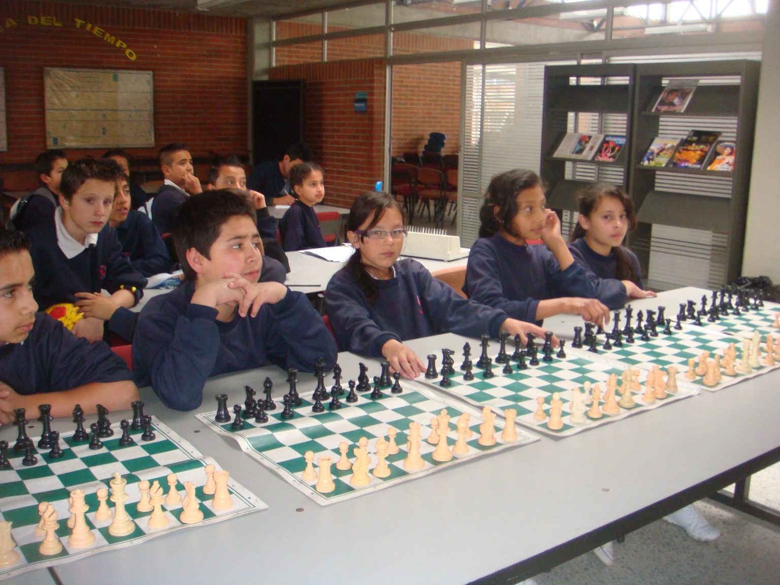 Estrategias metodológicas
Ejercitaciones prácticas en procesos pedagógicos y administrativos. Elaboración de proyectos pedagógicos y de desarrollo. Dinámicas grupales y establecimiento de compromisos personales e institucionales. Actividades lúdicas de aprendizaje. Conversatorios y socialización de experiencias.